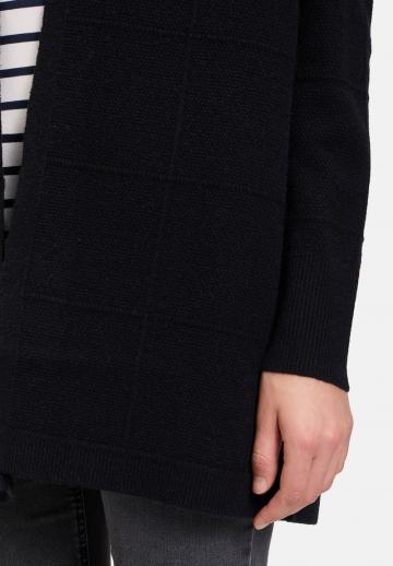 Длинный жилет