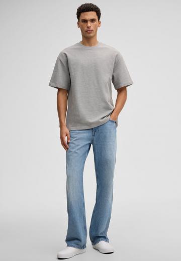 Прямые джинсы