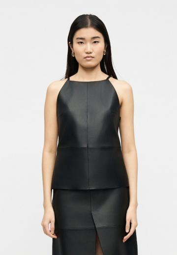 Топ на бретельках