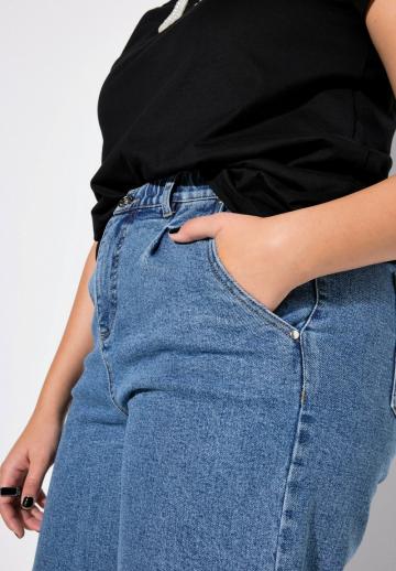 Прямые джинсы