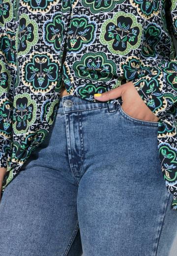 Узкие джинсы