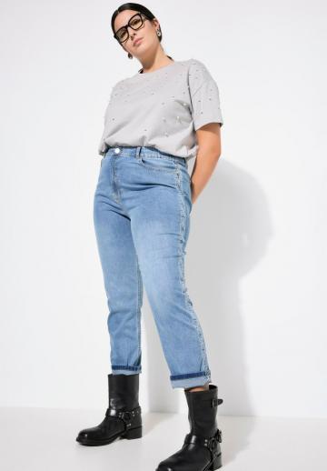 Короткие джинсы