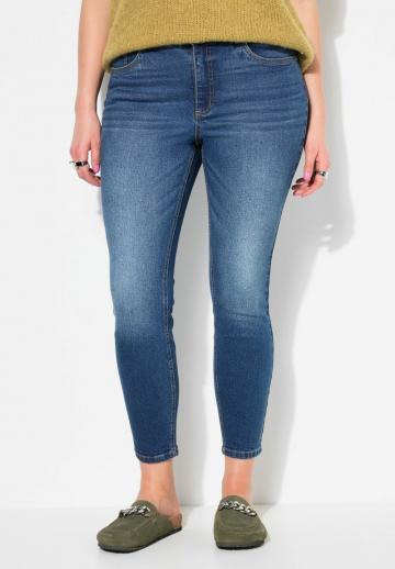 Короткие джинсы