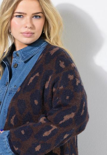 Жаккардовая вязаная кофта