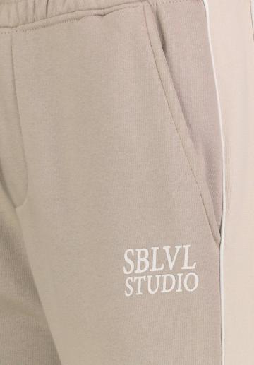 Спортивные штаны