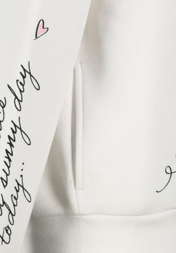 Пуловер с капюшоном