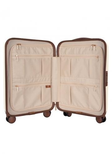 Чемодан на колесах