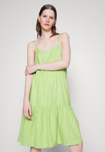 Летнее платье