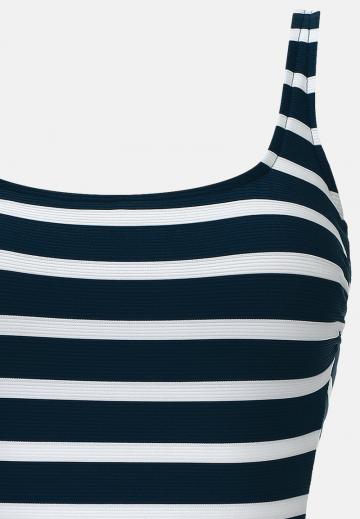 Слитный купальник