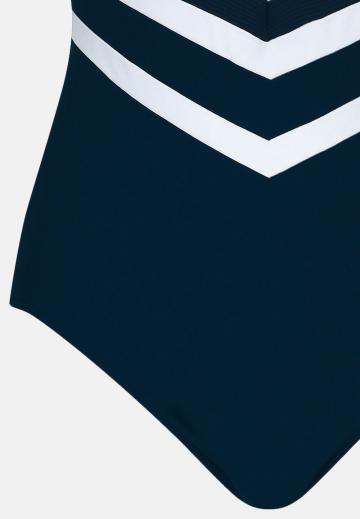 Слитный купальник