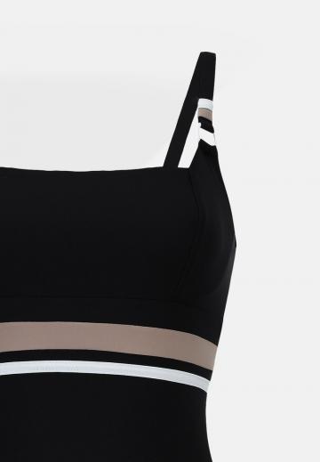 Слитный купальник