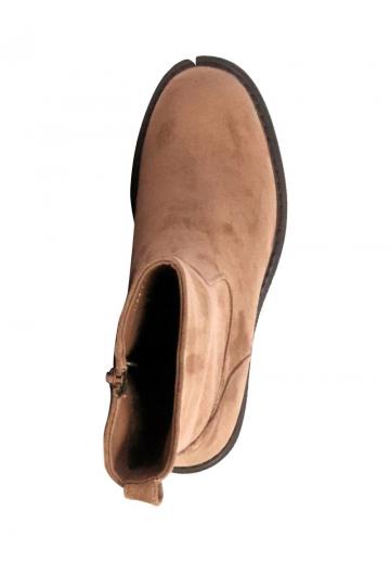 Сапожки на танкетке