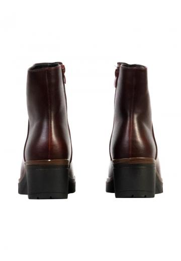 Сапожки на танкетке