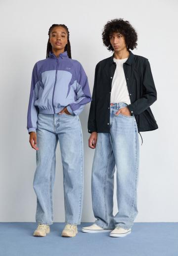 Свободные джинсы