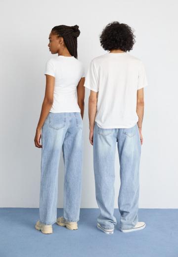 Свободные джинсы