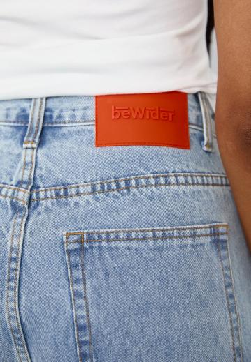 Свободные джинсы