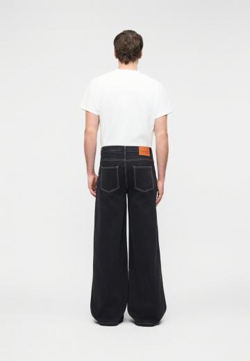 Прямые джинсы