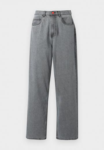 Свободные джинсы