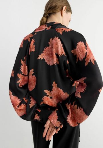 Атласная блузка