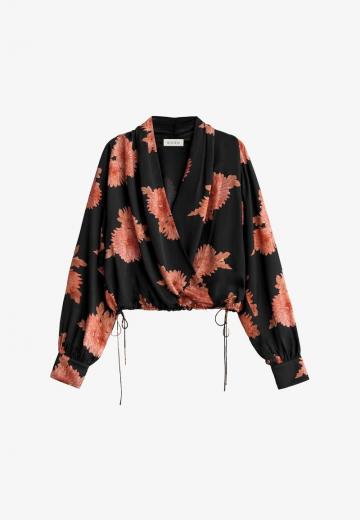 Атласная блузка