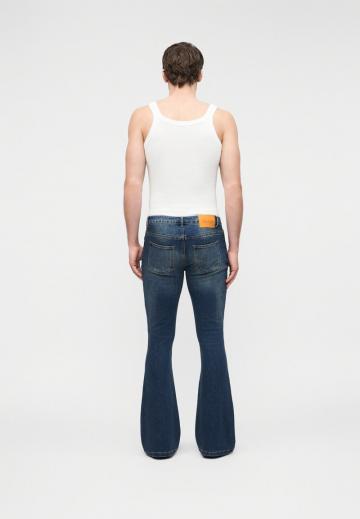 Клешеные джинсы