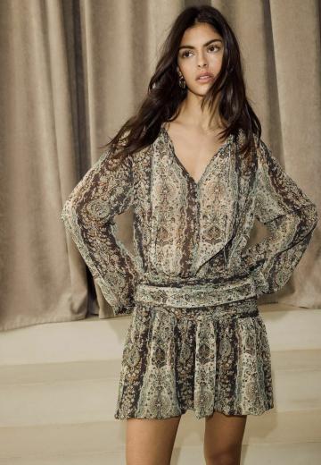 Короткое платье