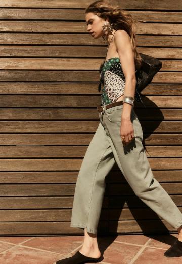 Прямые джинсы