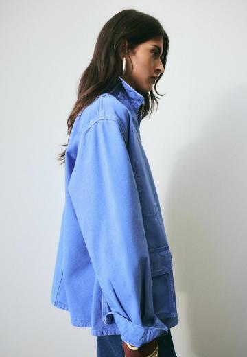 Куртка с накладнымит карманами