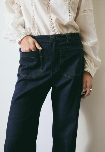 Клешеные брюки