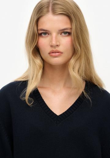 Пуловер в полоску