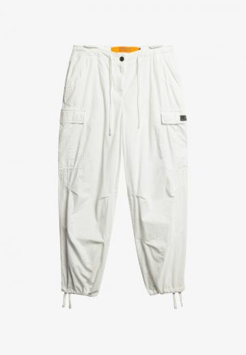 Брюки с накладными карманами