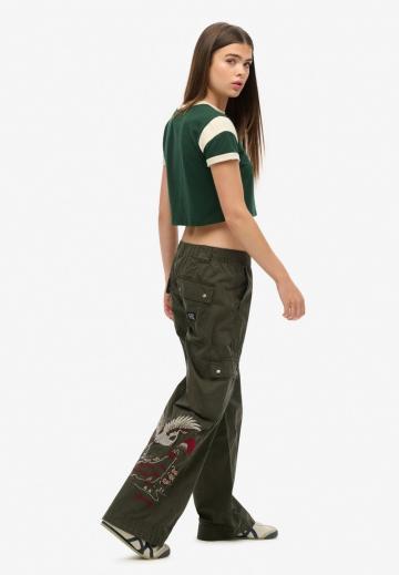 Брюки с накладными карманами