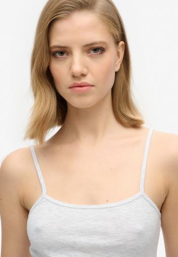 Топ на бретельках