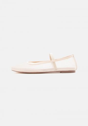 Спортивные балетки