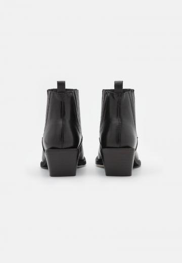 Ботинки челси