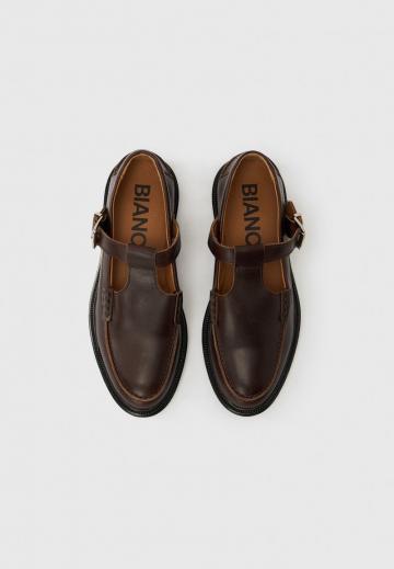 Полуботинки