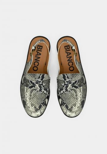 Полуботинки