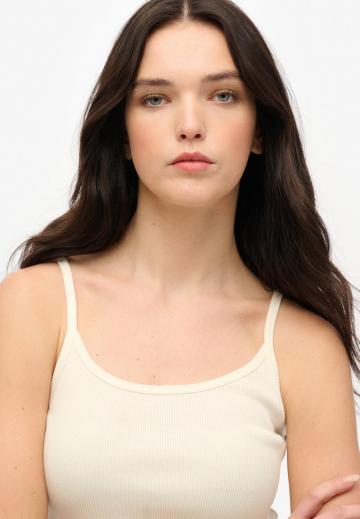 Топ на бретельках