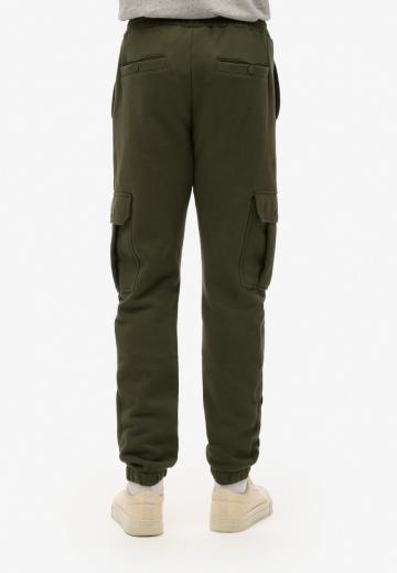 Брюки с накладными карманами