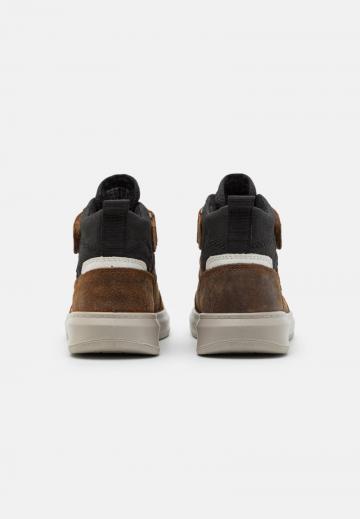 Высокие кеды