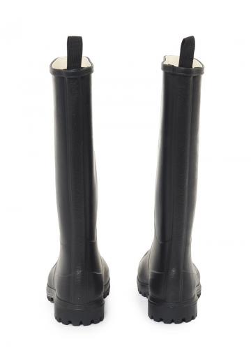 Резиновые сапоги