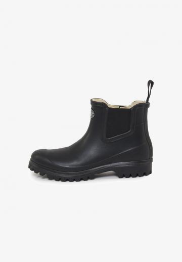 Резиновые сапоги