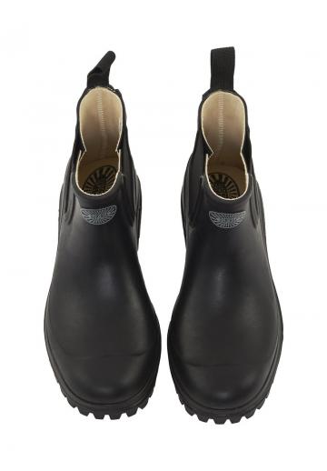 Резиновые сапоги