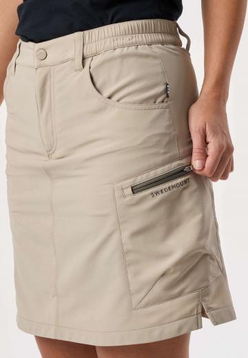 Юбка с накладными карманами