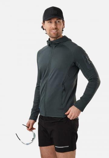 Спортивная кофта