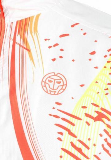 Спортивная куртка