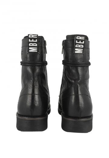 Ботинки на шнуровке