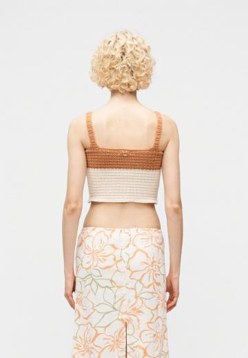 Спортивный топ