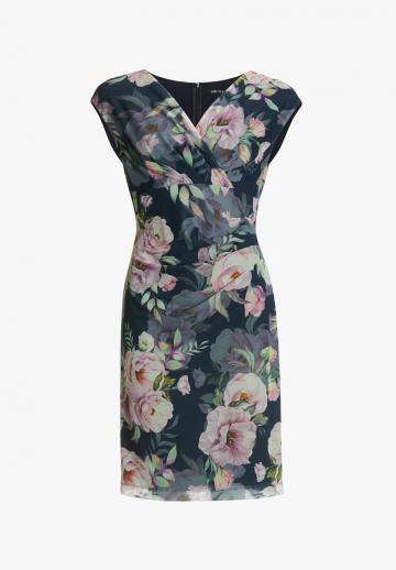 Платье футляр