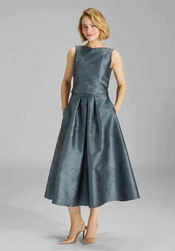 Блузка без рукавов